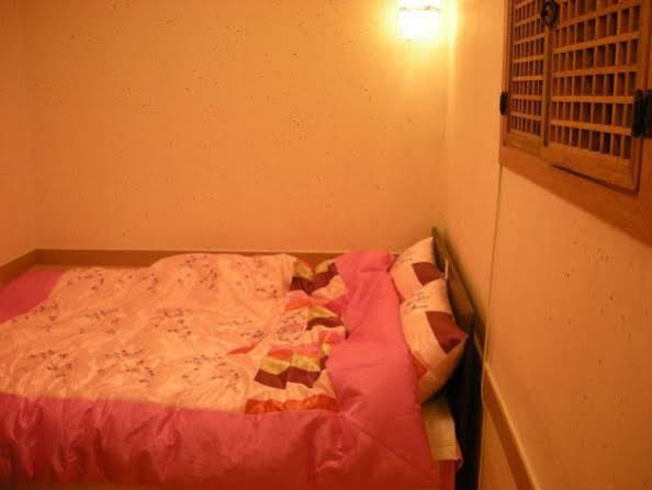 Goodstay Tour Inn 