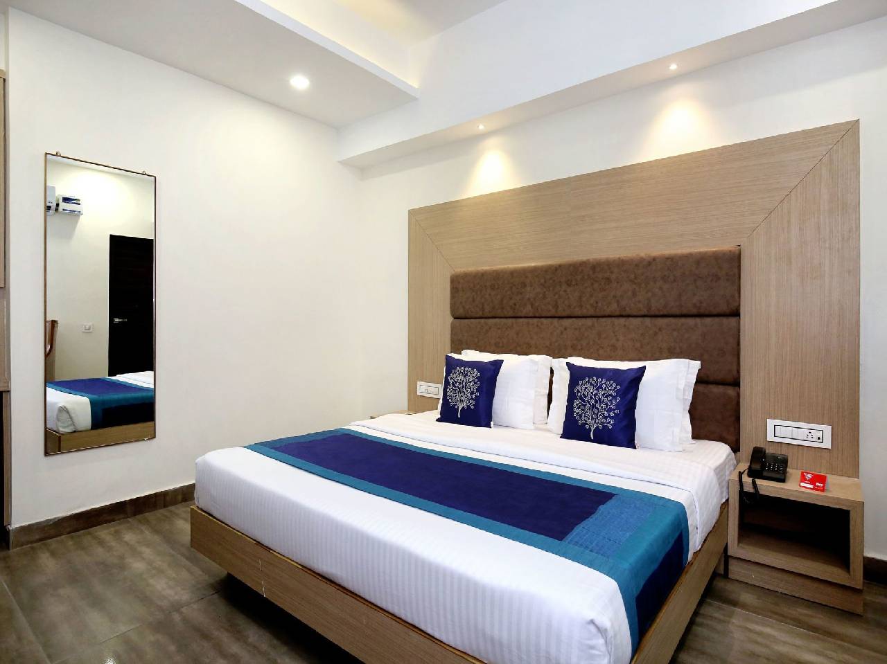 Oyo 9986 Hotel Hashtag 
