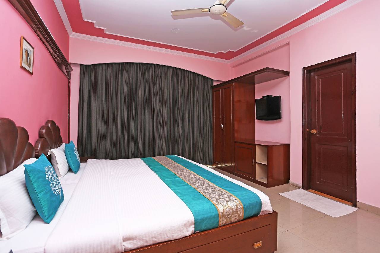 Oyo Rooms Near Akashneem Marg 