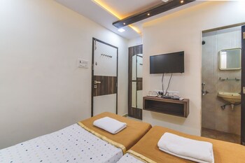 Hotel Nest Inn Malad Guestroom