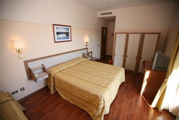 Hotel Tirreno Guestroom