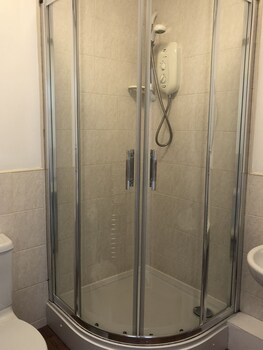 The Sun Inn Alnmouth ( سان این آلنموت) Bathroom