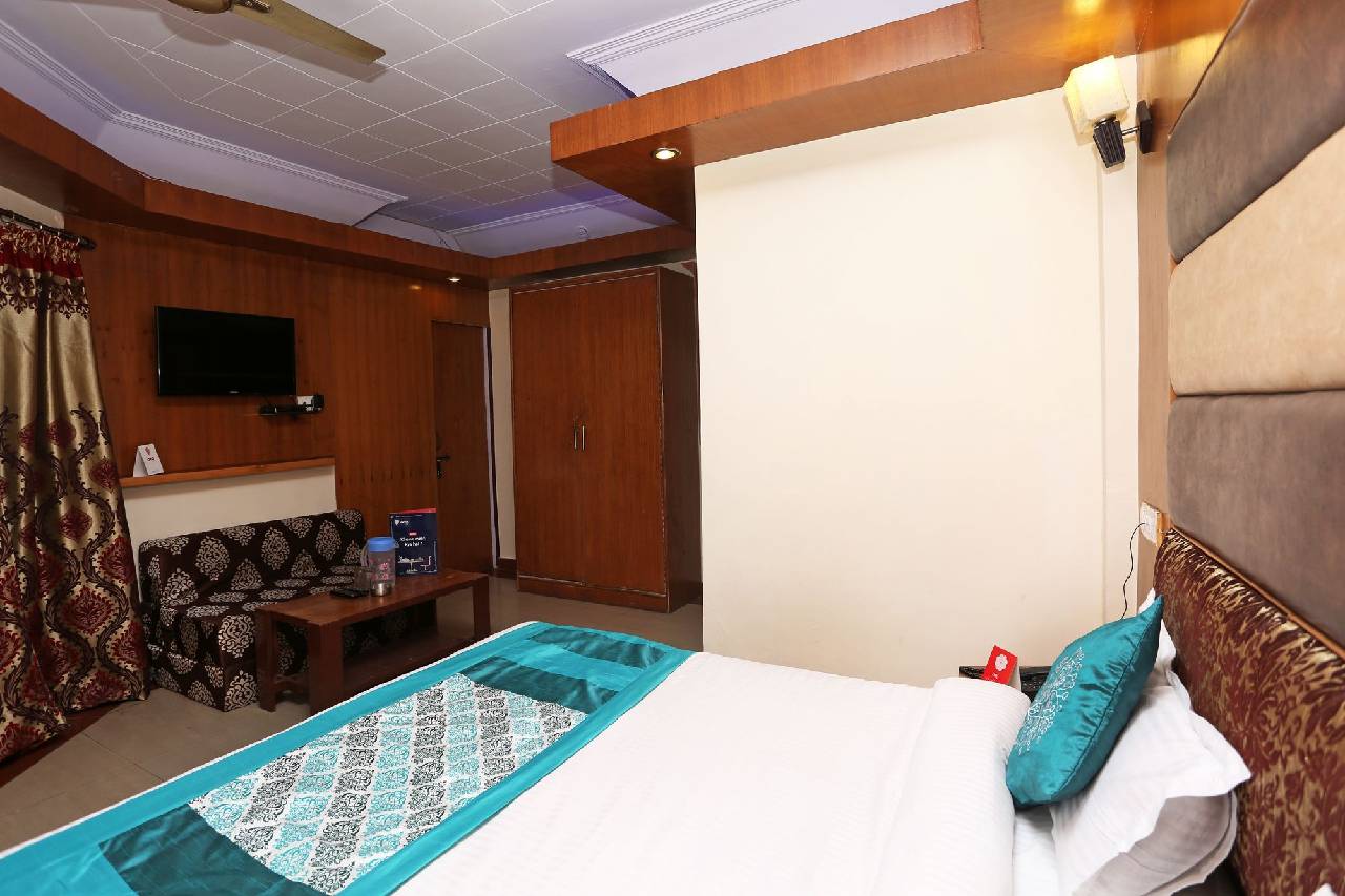 Oyo 8637 Shivam Hotel 