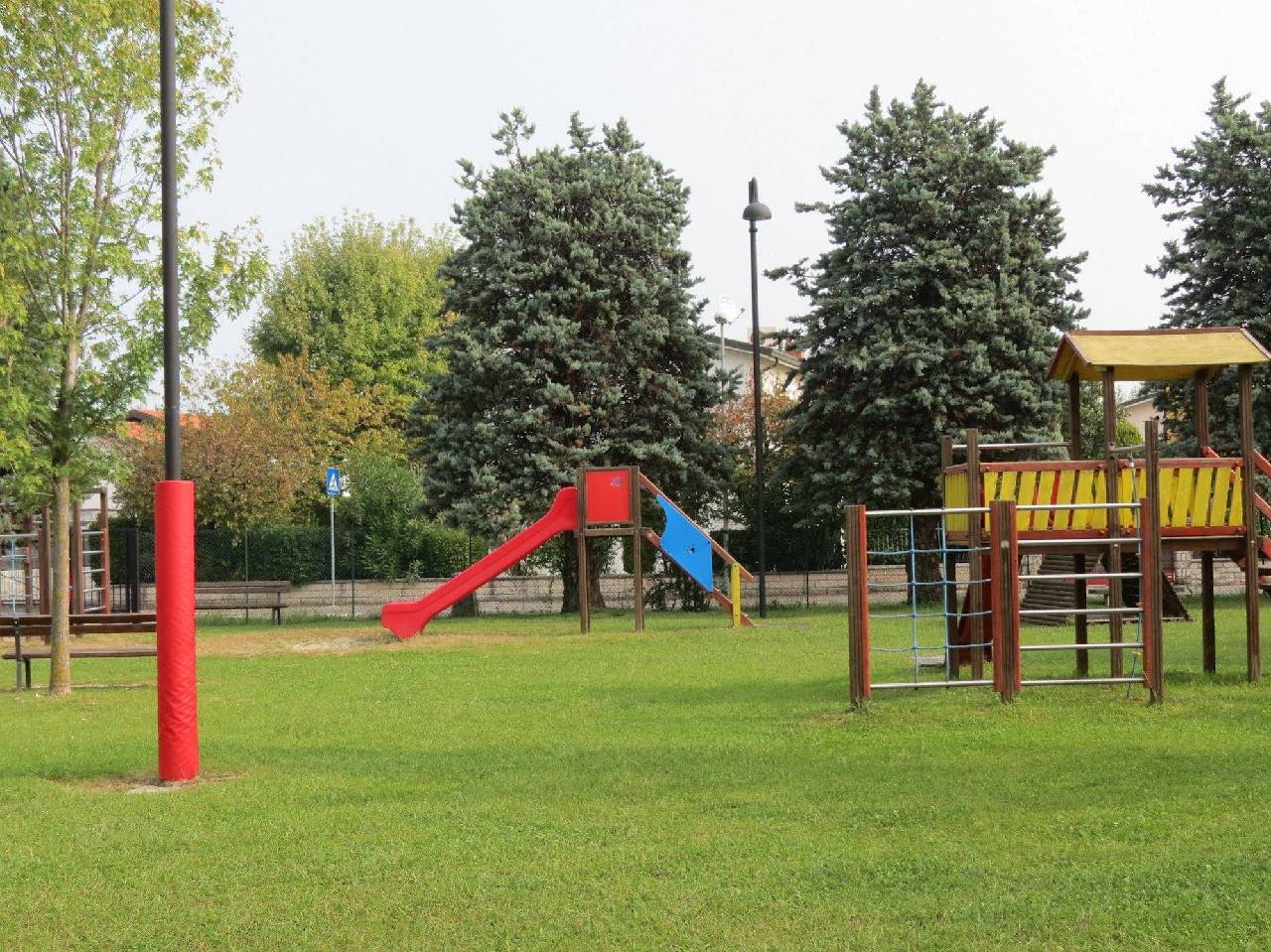 Appartamenti Punta Grò (آپارتامنتی پونتا گرò) 