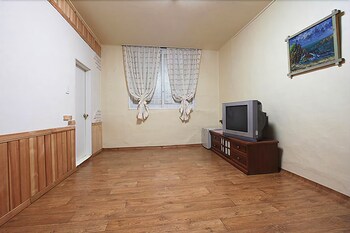 Muju Bakam Villa Pension 