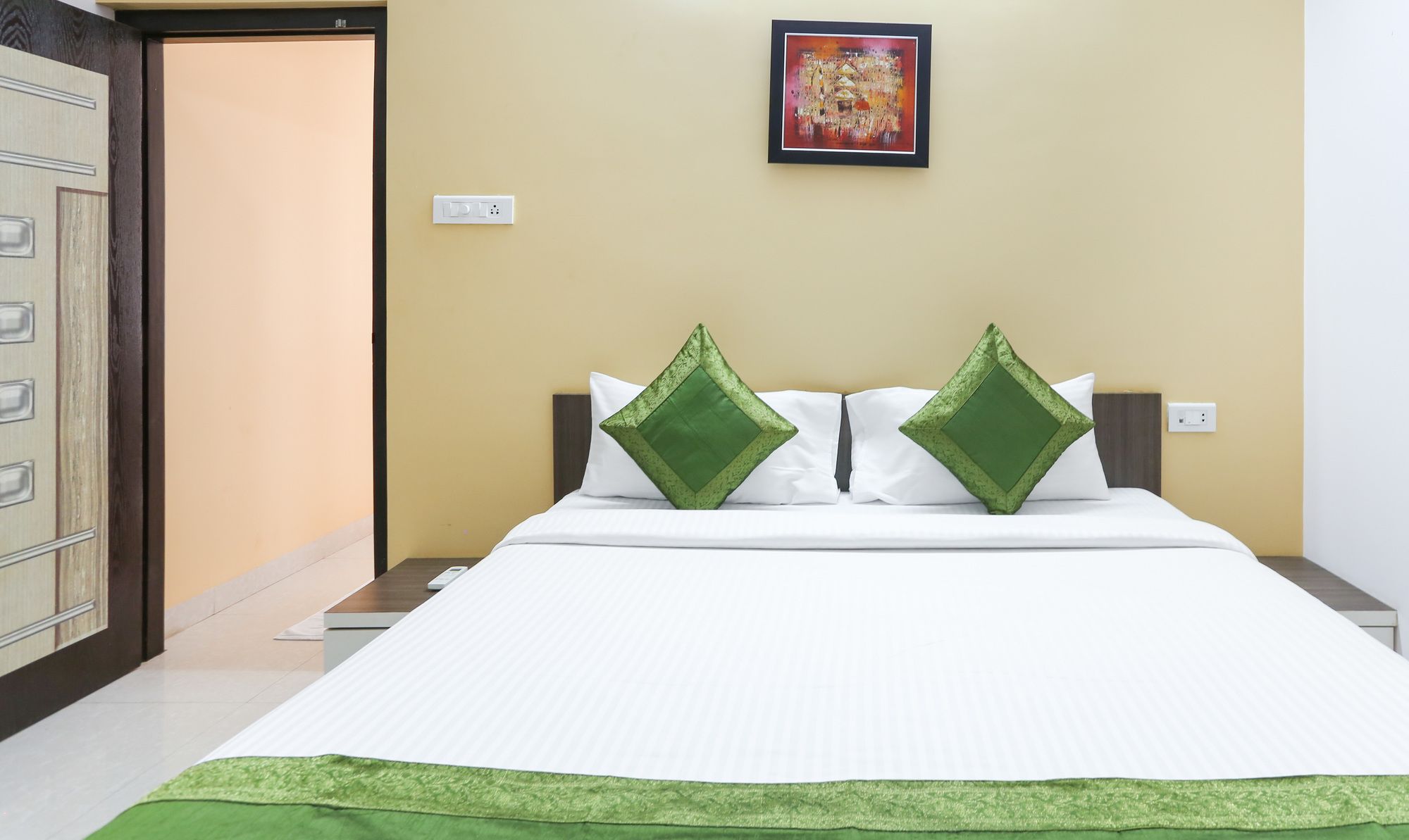 Fabhotel House Khas Pranaam 