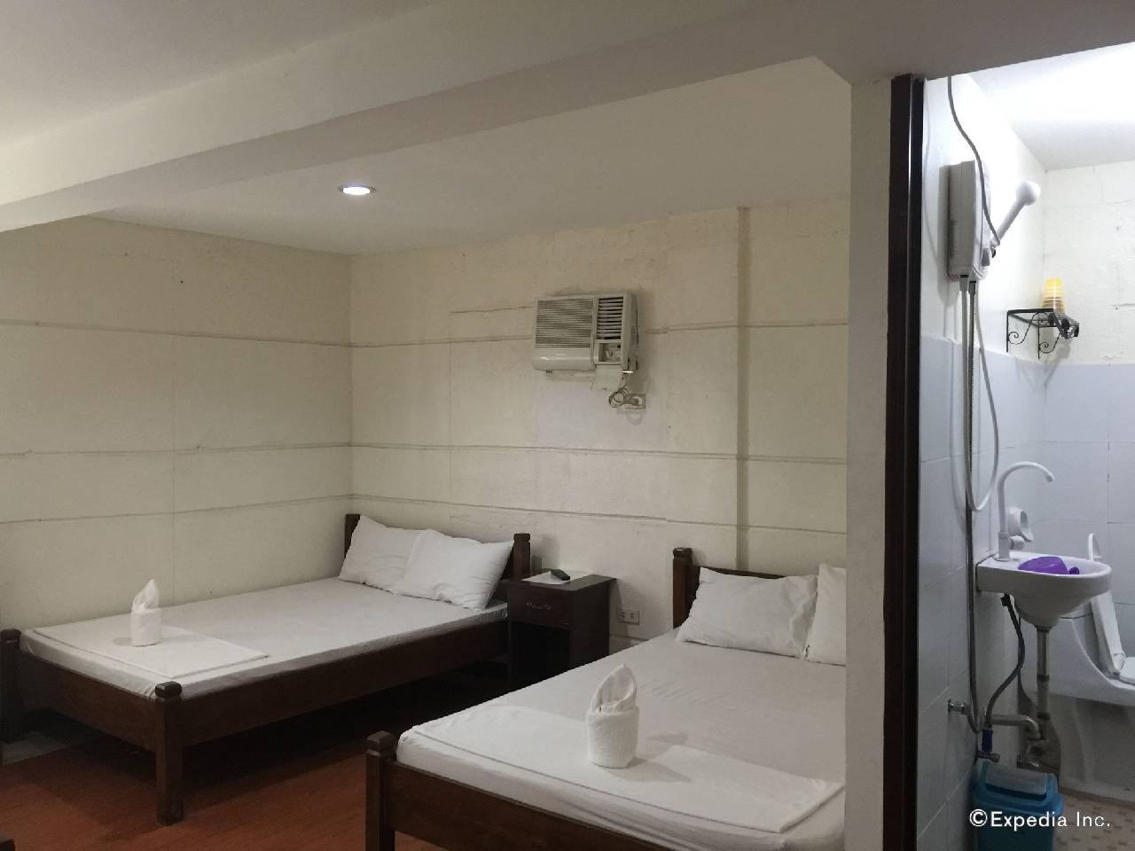 Zuric Pension Coron 