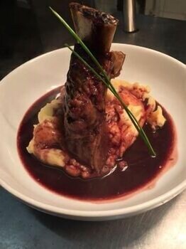 The Bluebell Inn And Lodge Food and Drink