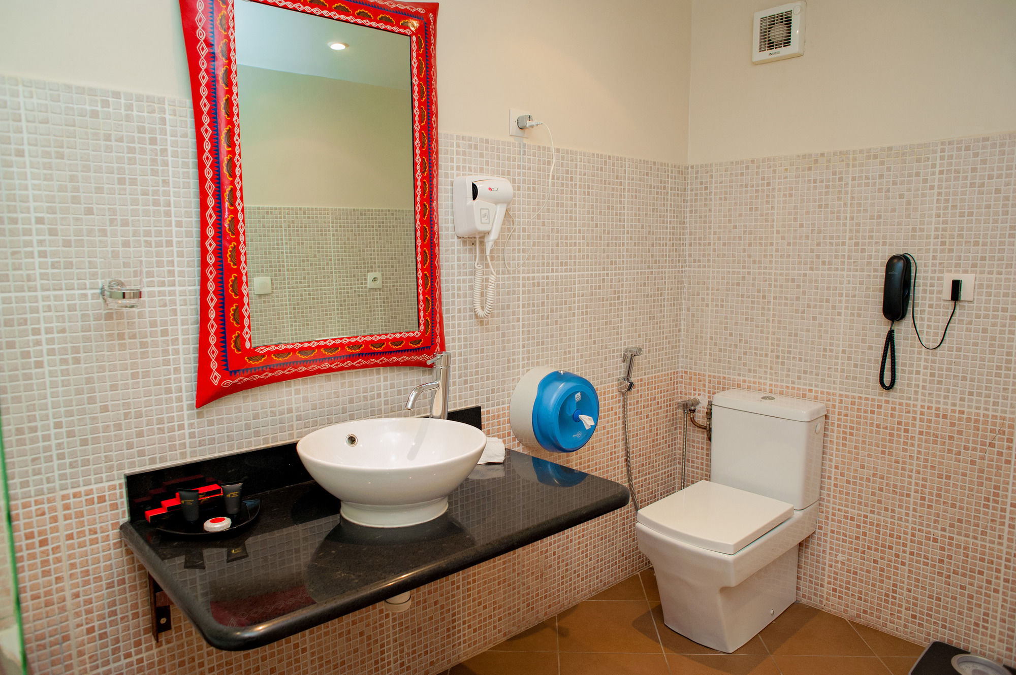 Le Grand Mellis Hôtel & Spa (ل گرند ملیس هôتل و اسپا) 