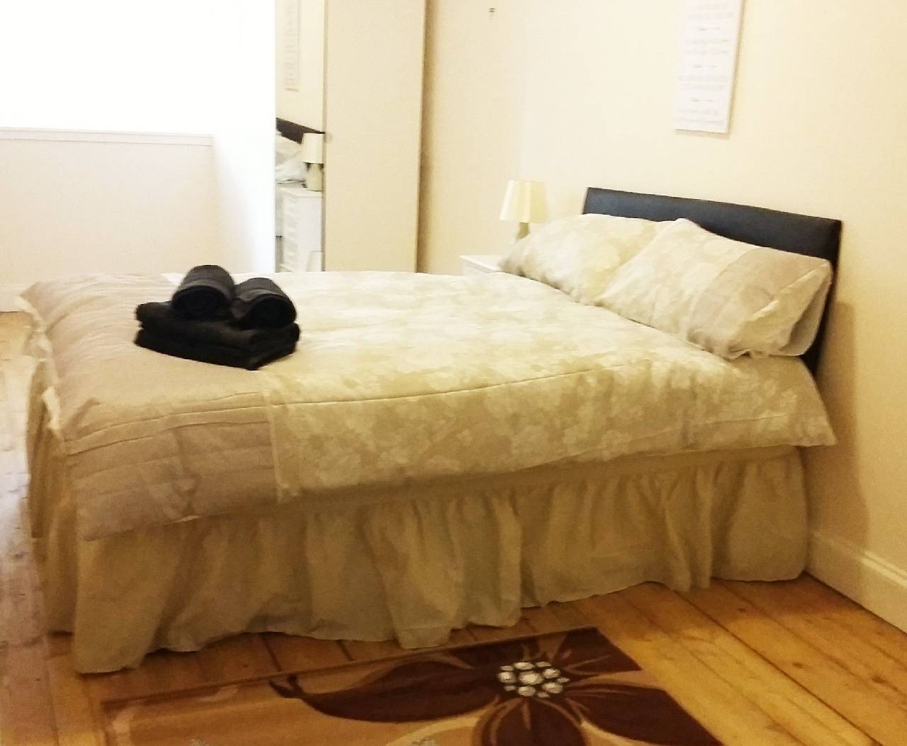 Large 3 Bed West End Apartment 