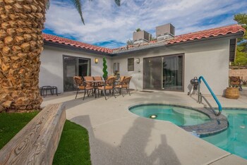 Immaculate 4bed 7min To Vegas Strip Outdoor Spa Tub