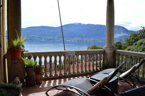 Giardino Nel Cielo Appartamento In Villa D'epoca Con Vista Lago A Verbania 