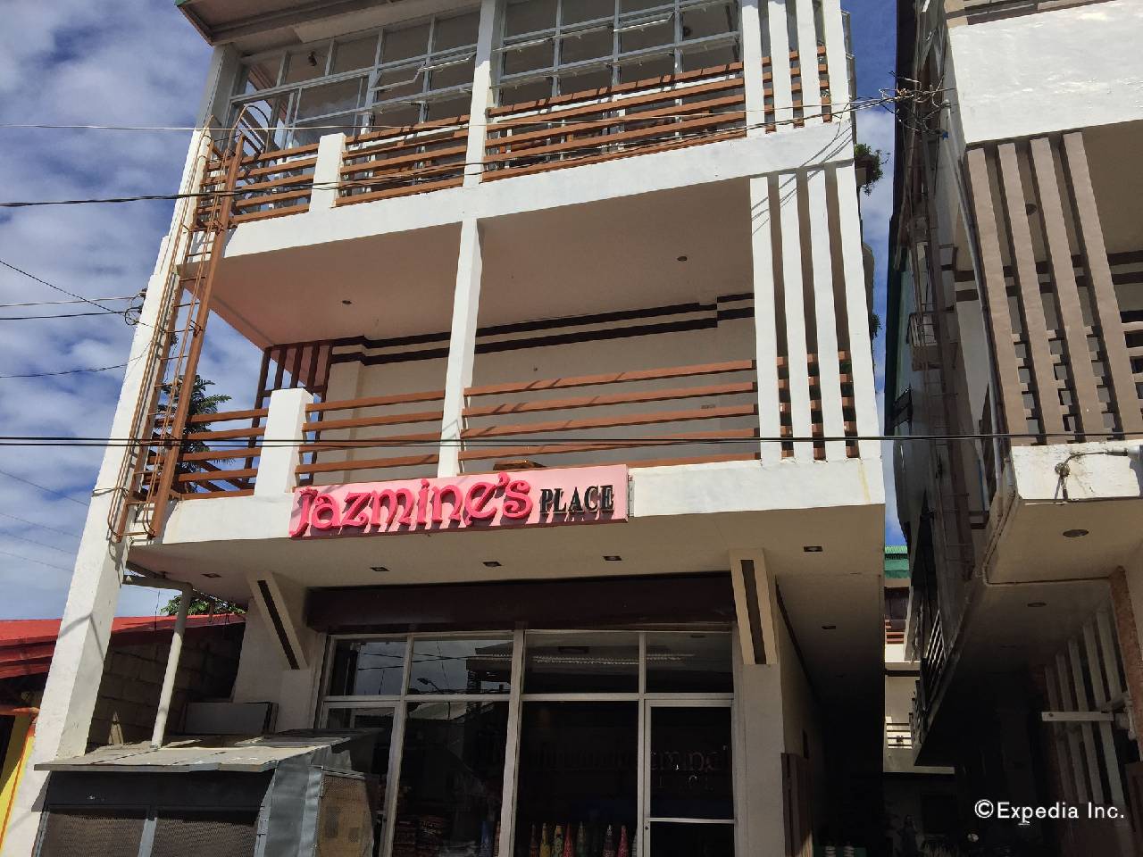 Jazmines Place 