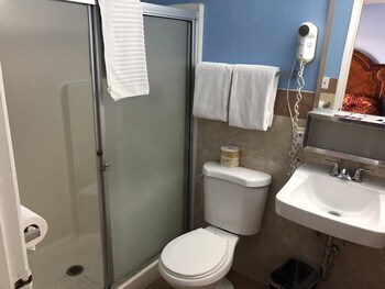 A Fisher's Inn Motel Bathroom