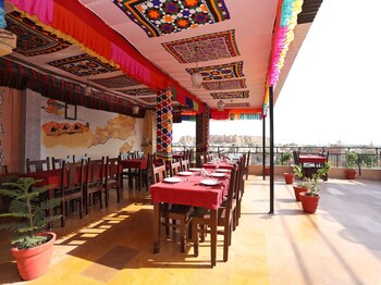 Oyo 1402 Hotel Prithvi Restaurant