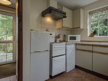 Hobb Cottage In-Room Kitchen