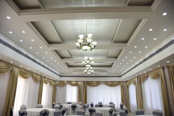 Hotel Reech Banquet Hall