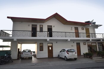 Oyo 6675 Hotel Comfort Inn Featured Image