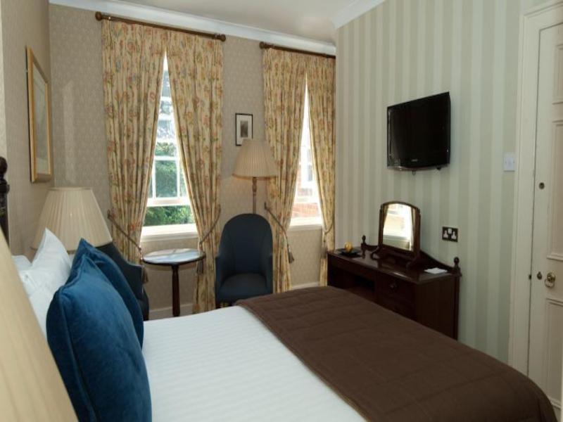 Hallmark Hotel Flitwick Manor Room