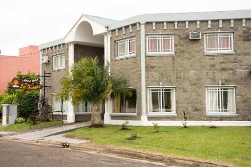 La Fuente Apart Hotel 