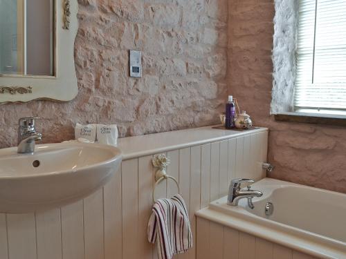 Ashpit Cottage 
