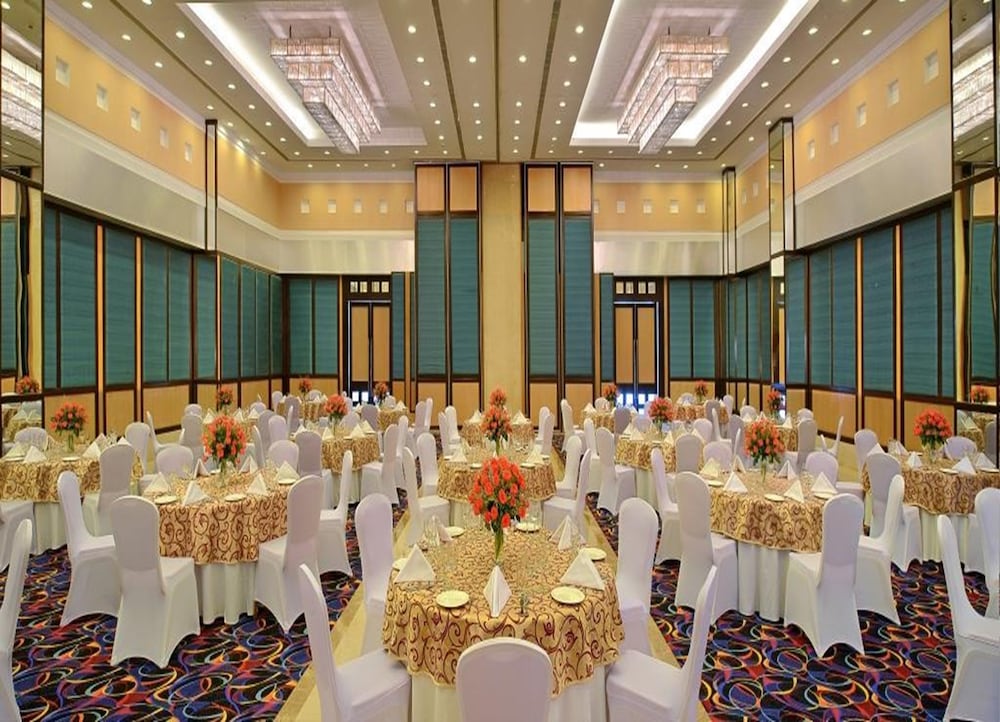 Red Fox Hotel Bhiwadi Banquet Hall