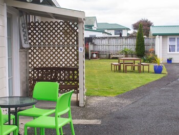 Palm Motel Waihi Exterior