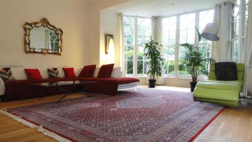 The Old Rectory Serviced Apartment 