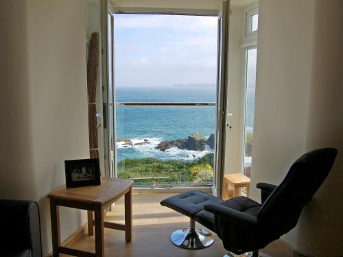 Apartment 3 The Halcyon 
