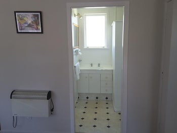 Palm Motel Waihi Bathroom
