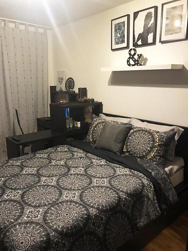 Room Hera 