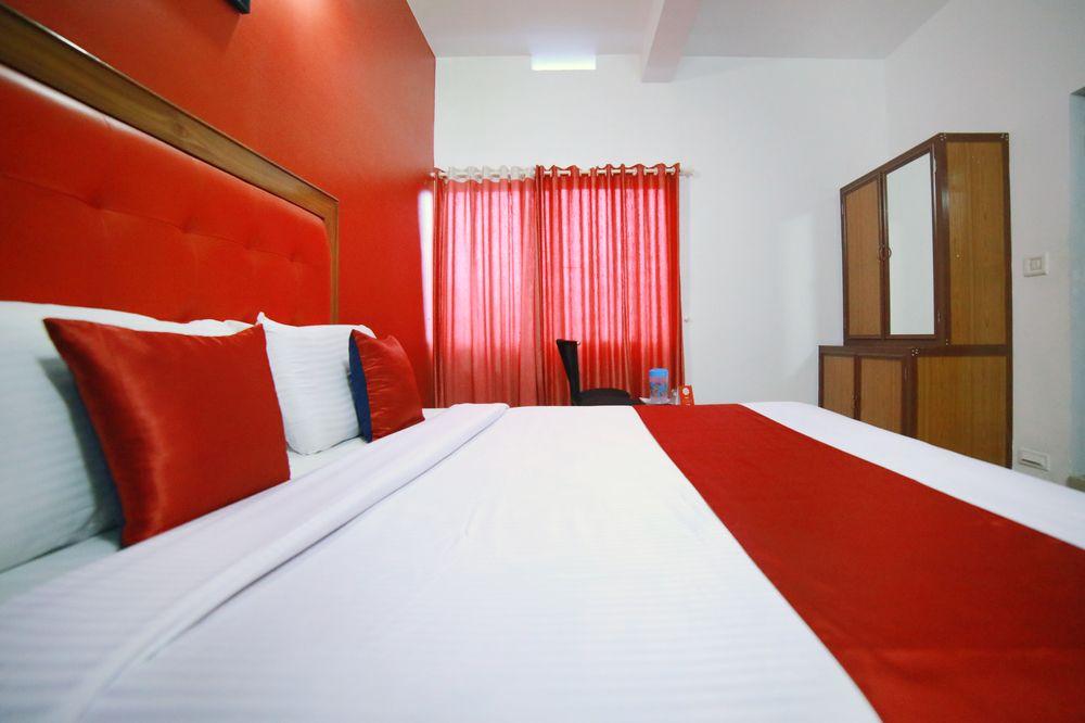 Oyo 8653 Achus Inn 