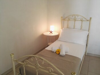 Apulia Tourist Mancaversa Guestroom