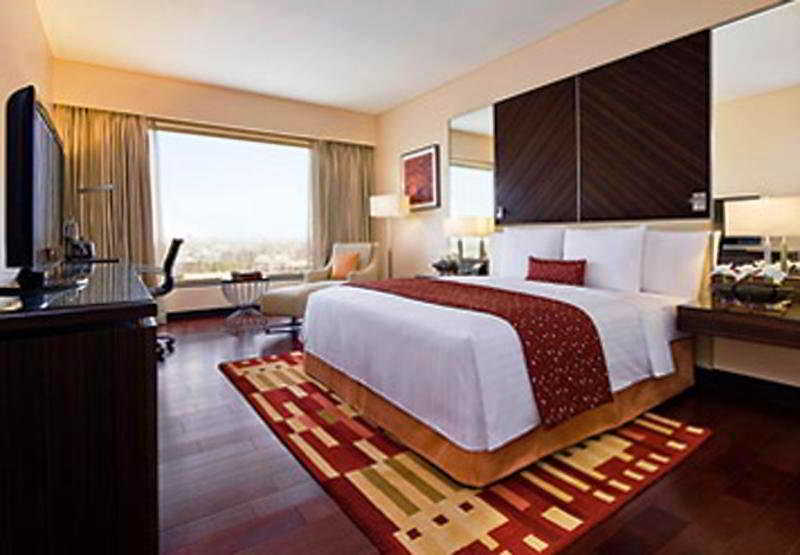 Courtyard By Marriott Mumbai I Room