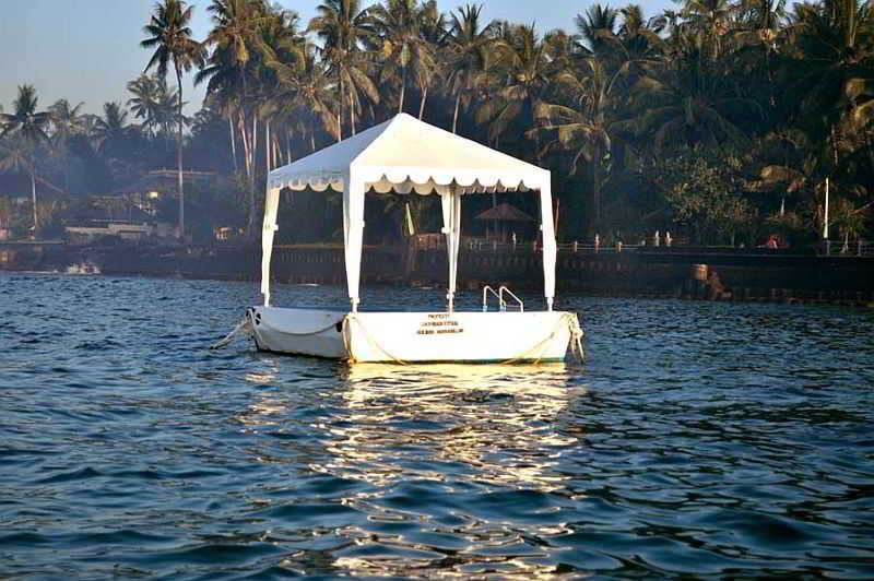 Candi Beach Resort & Spa Beach