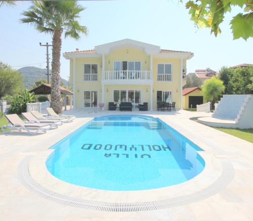 Villa Hollywood 