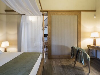 Relais San Giuliano Guestroom
