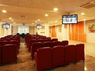 Record Hotel 