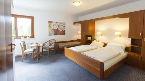 Guesthouse 329 (گست هاوس ۳۲۹) 