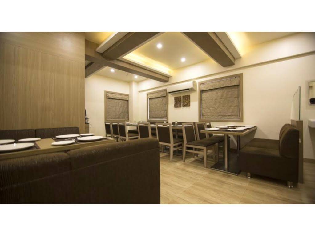 Vista Rooms At Officer Colony 