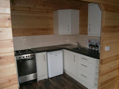 Long Mountain Centre Log Cabins 