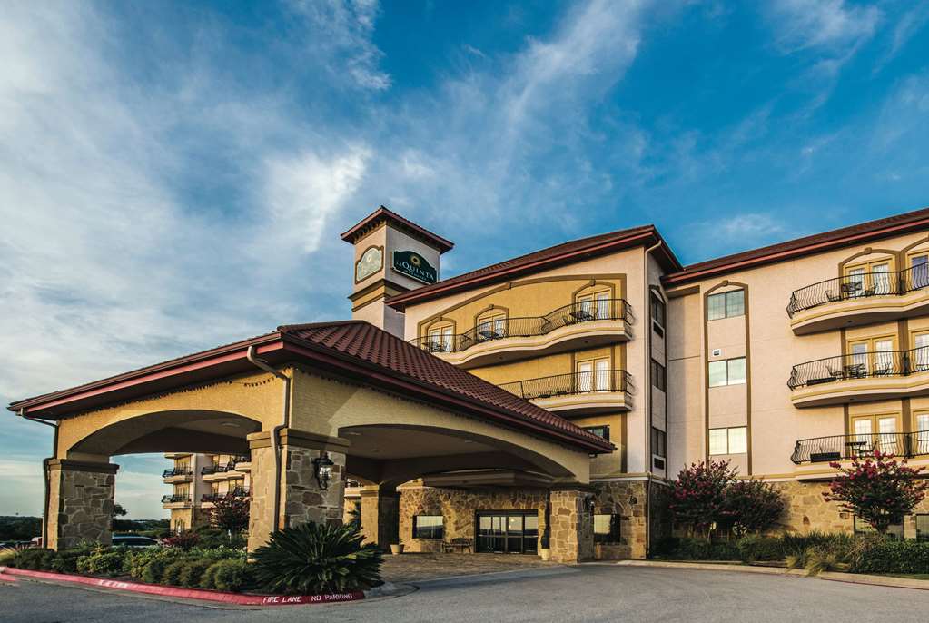 La Quinta Inn & Suites by Wyndham Marble Falls - featured photo