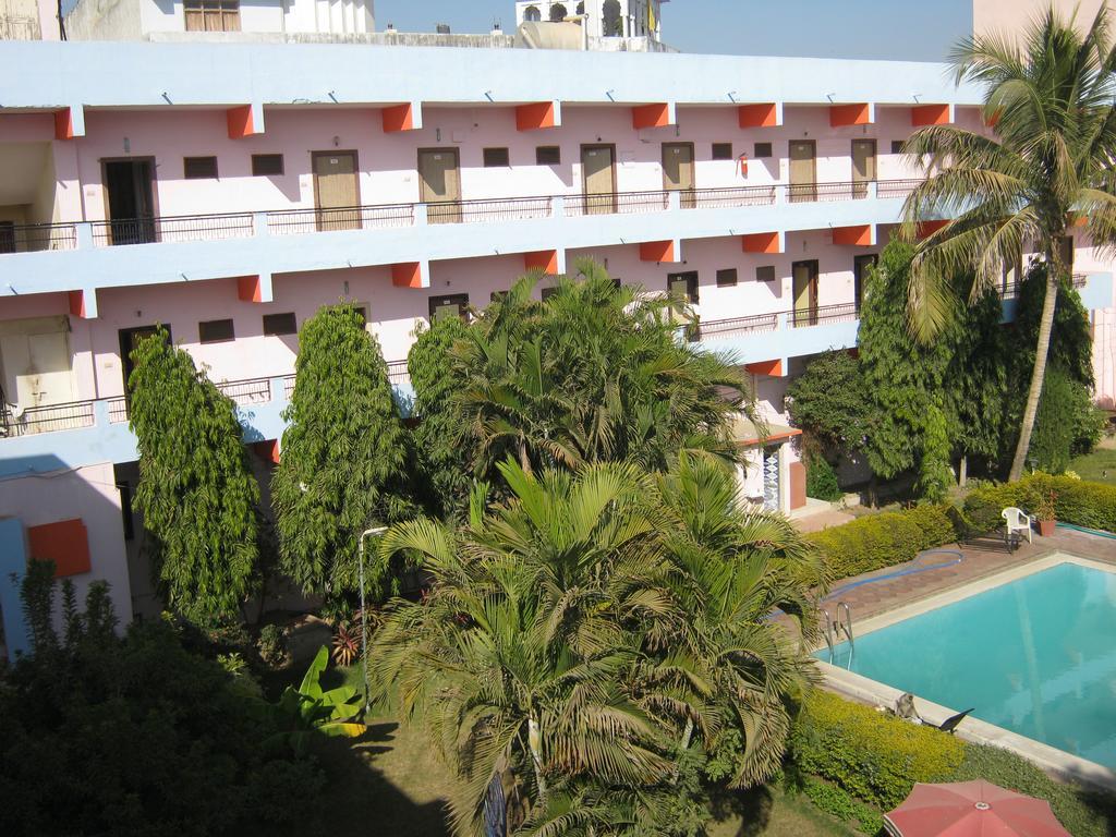 Hotel Navaratan Palace 
