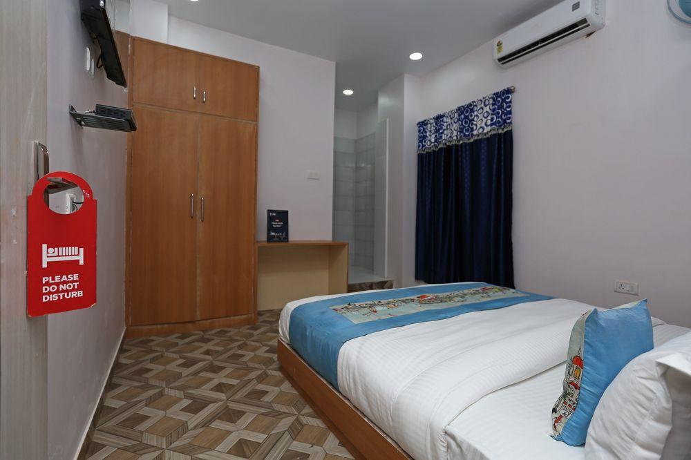 Oyo 9342 R D Green Resort 
