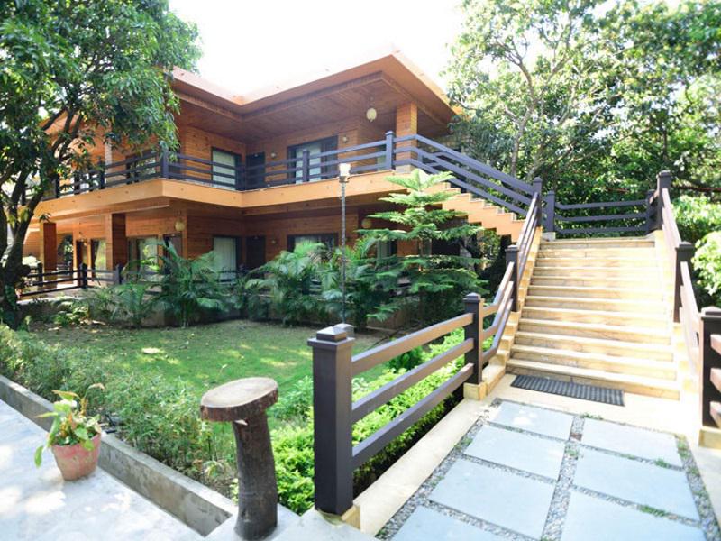 Tuskars Resort Corbett 