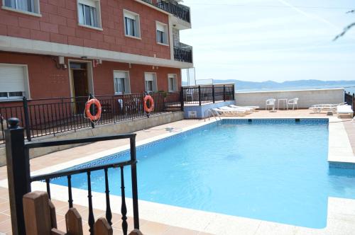 Apartamentos Sinás Playa 
