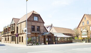 Hotel Restaurant Zur Linde Hotel Front