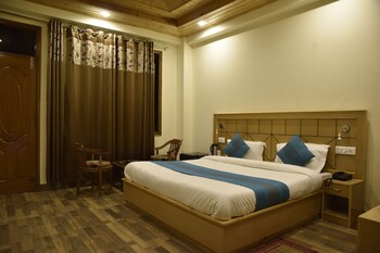 Oyo 6675 Hotel Comfort Inn Guestroom