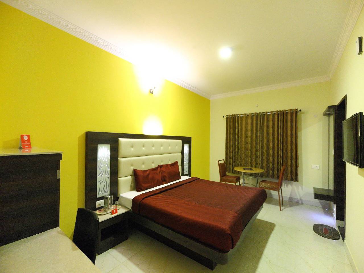 Oyo 7987 Hotel Carnation 