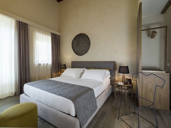 Relais San Giuliano Guestroom